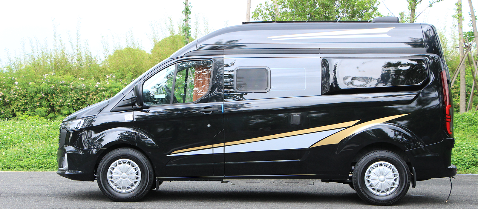 趣蜂B610房车