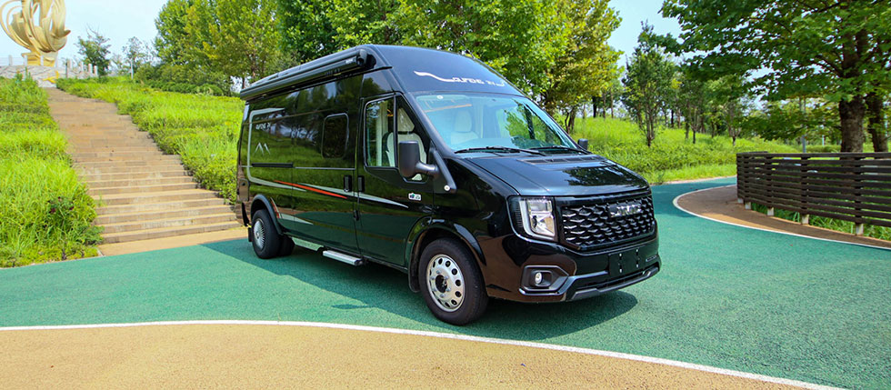 2024款趣蜂江铃B850房车
